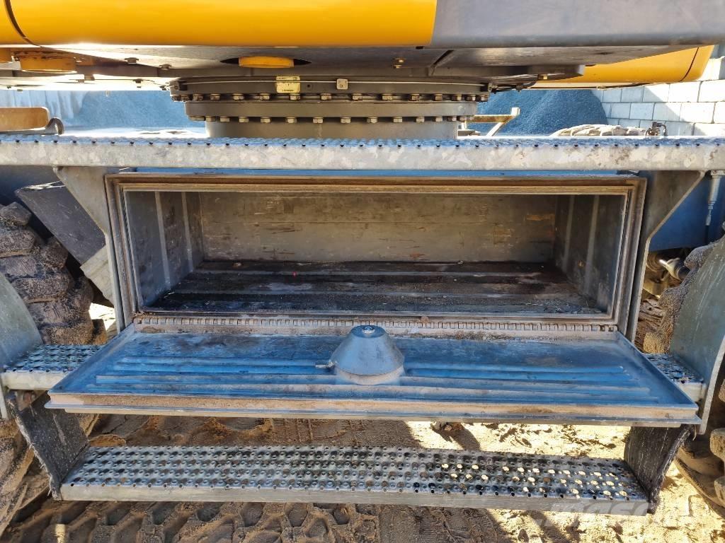 Liebherr A 918 Ekskavatori uz riteņiem