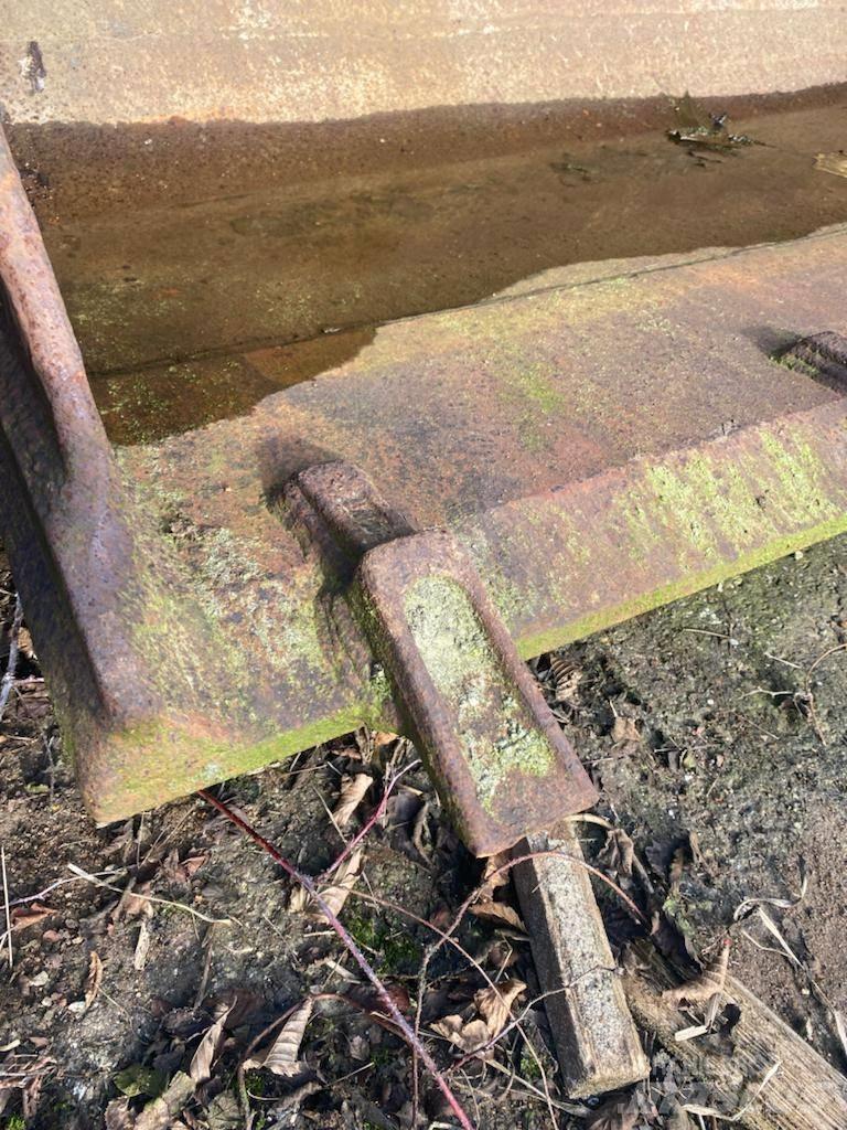 CAT 953 Kausi