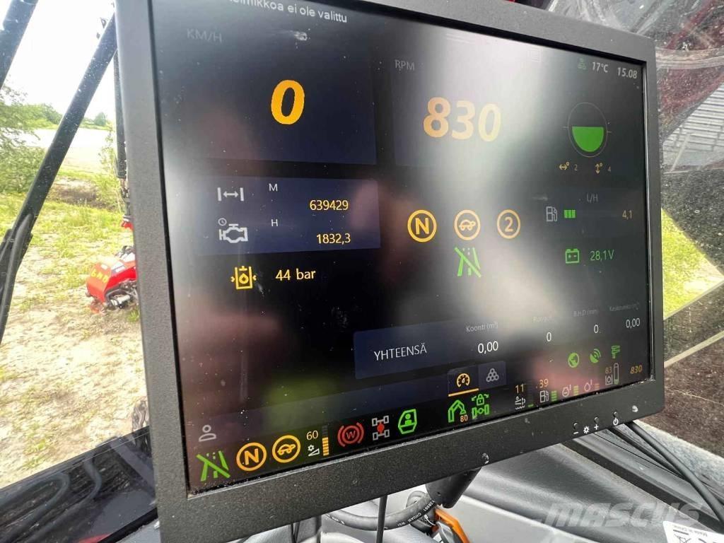 Komatsu 951 XC Harvesteri