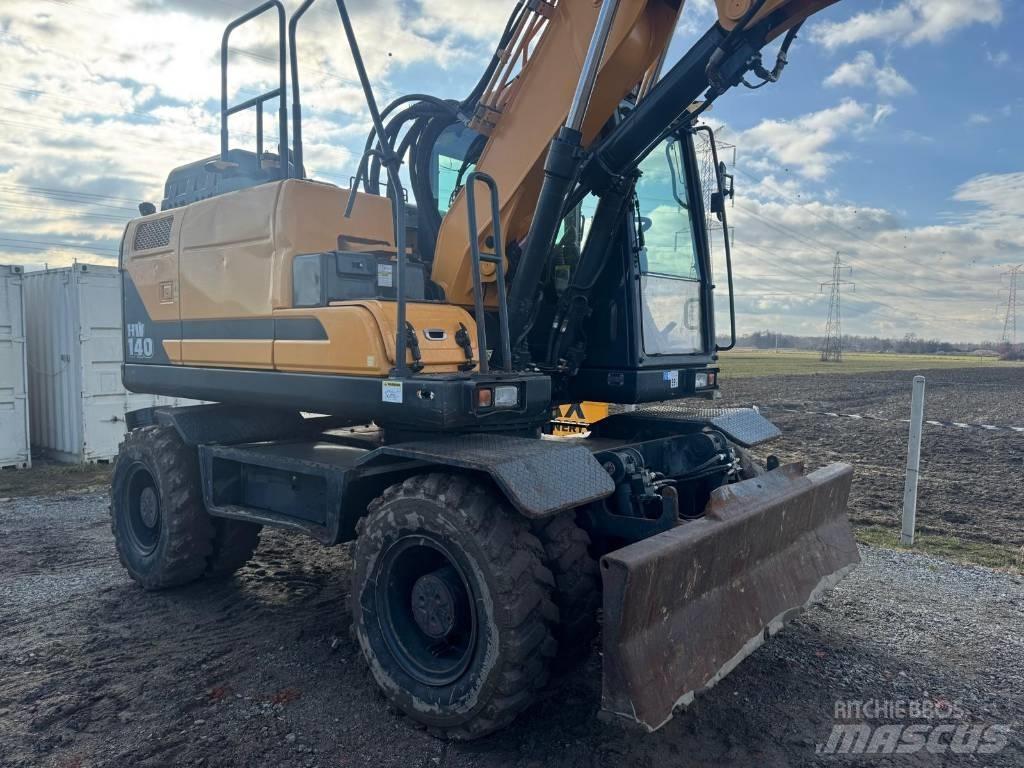 Hyundai HW140 Ekskavatori uz riteņiem