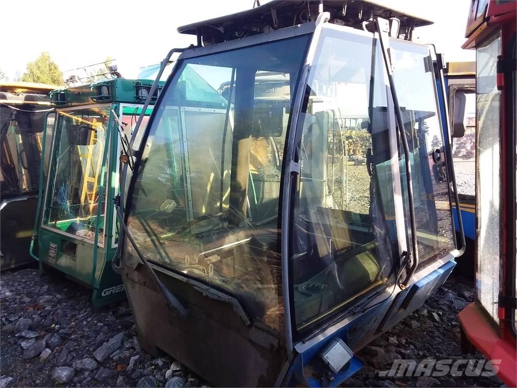 Rottne F18 Kabīnes un interjers