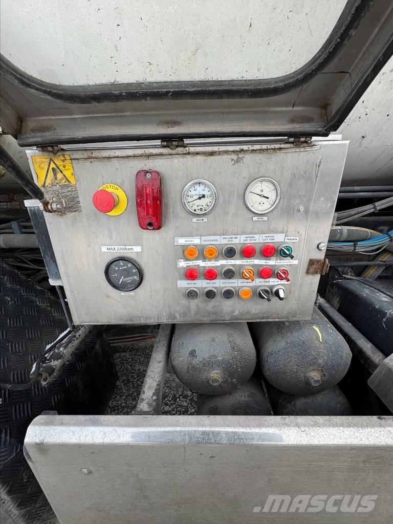 Scania P 400 LB Kombinētās vakumsūkņa mašīnas