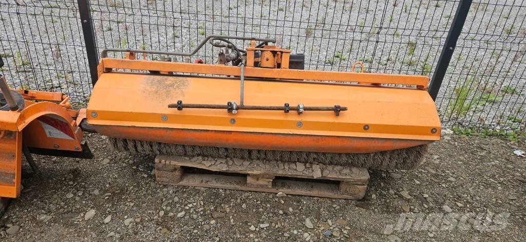 Multicar M 26 4X4 Pašizgāzējs