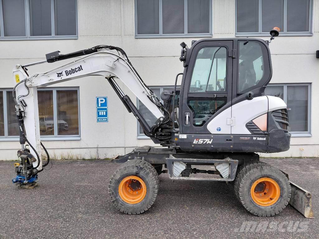 Bobcat E 57 W Ekskavatori uz riteņiem