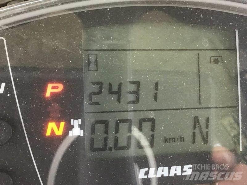 CLAAS AXION 870 Traktori