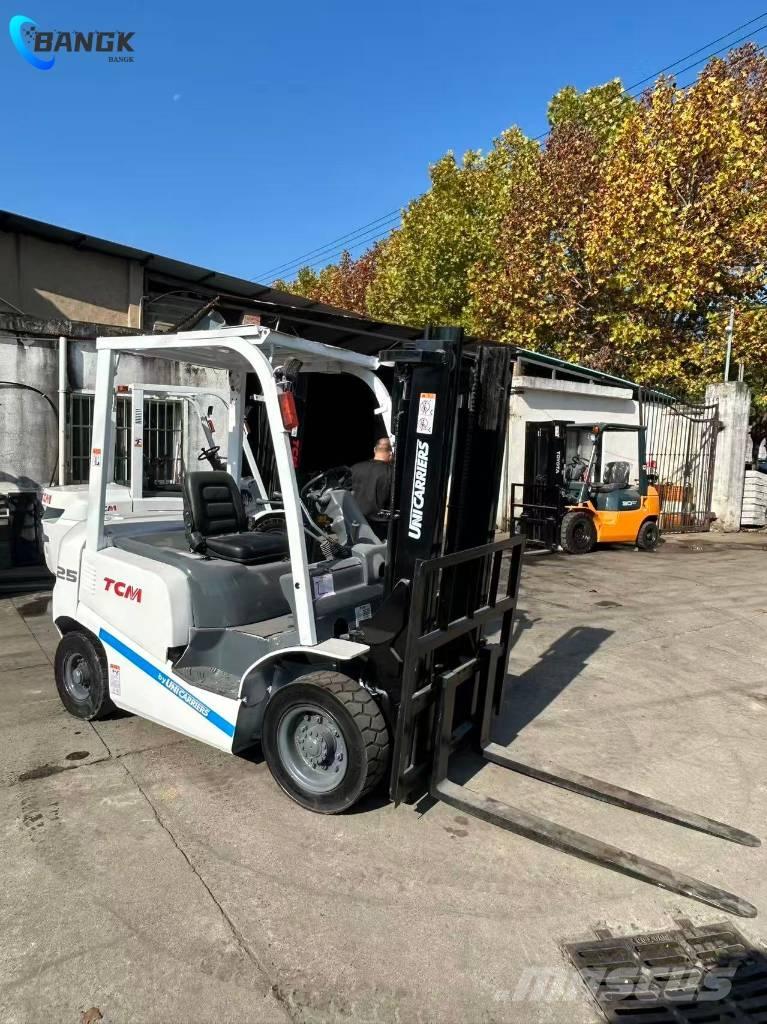 TCM FD25T3C Tehnika ar dīzeļa dzinēju