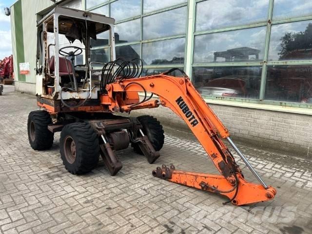 Kubota KH 16- W Ekskavatori uz riteņiem