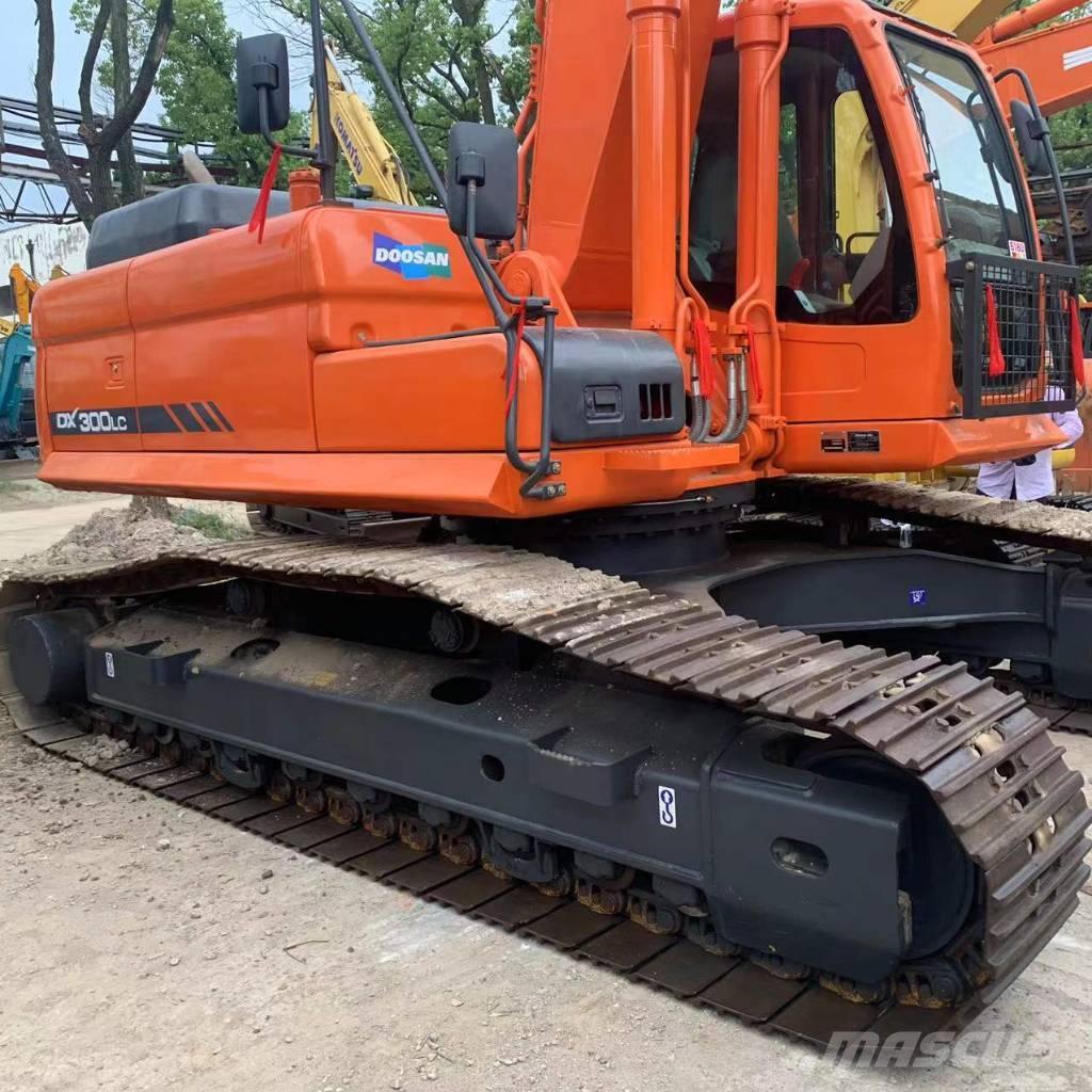 Doosan dx300 Kāpurķēžu ekskavatori