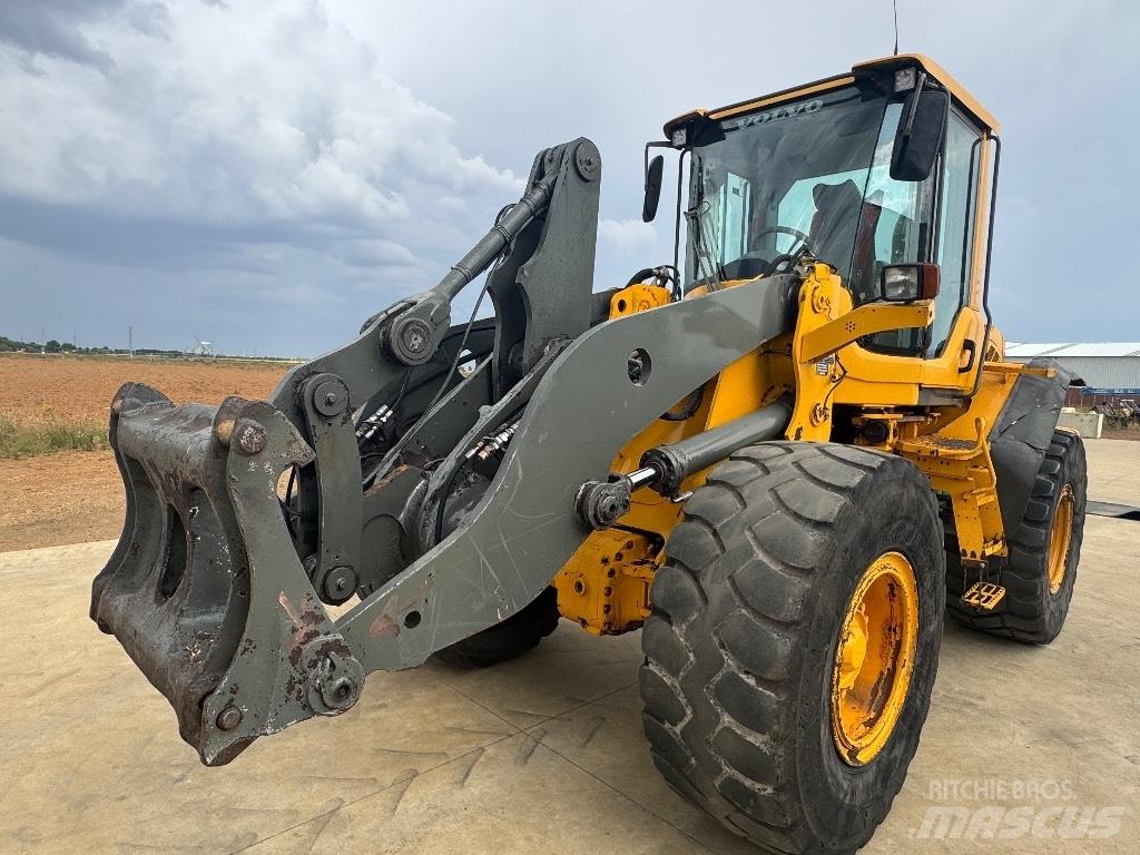 Volvo L90F Iekrāvēji uz riteņiem