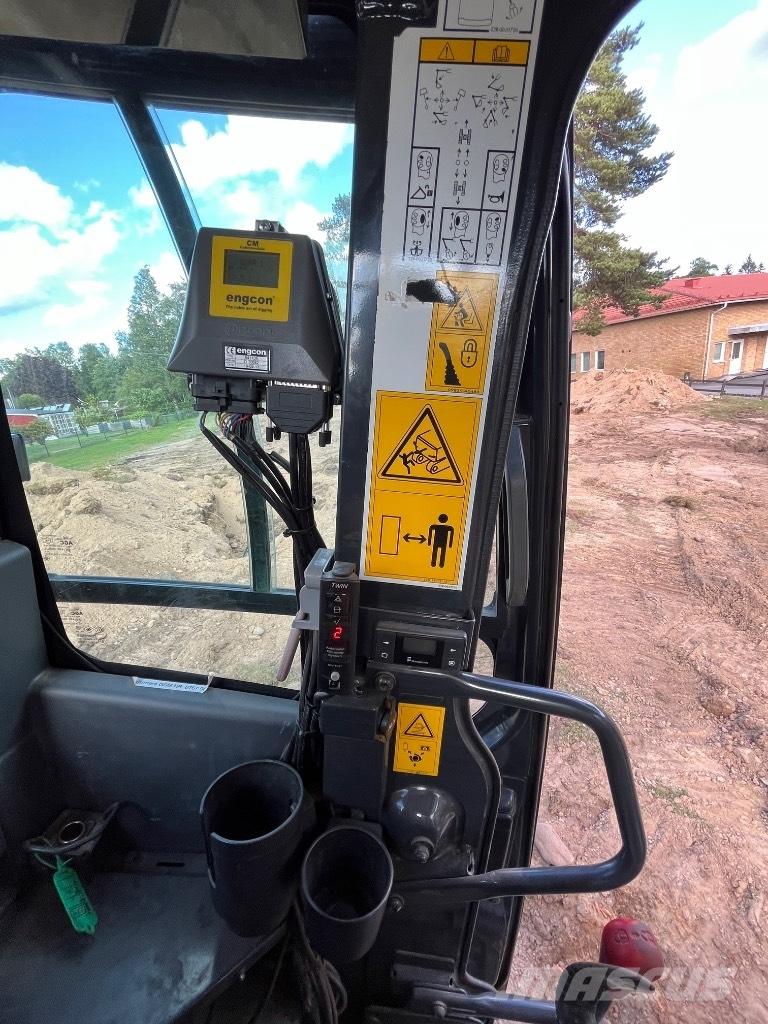 Komatsu PC138US-11 Kāpurķēžu ekskavatori