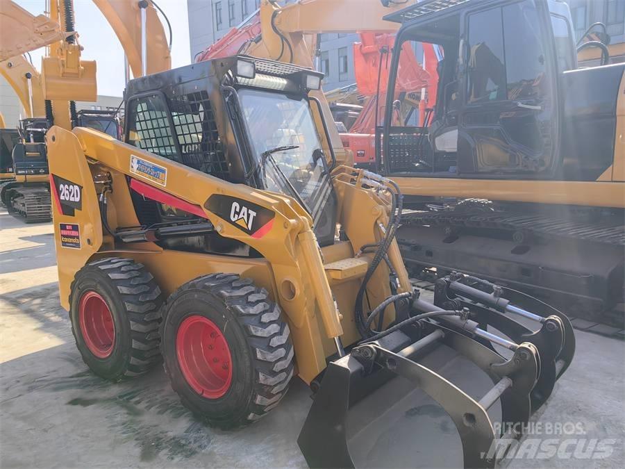 Bobcat 262D Lietoti riteņu kompaktiekrāvēji