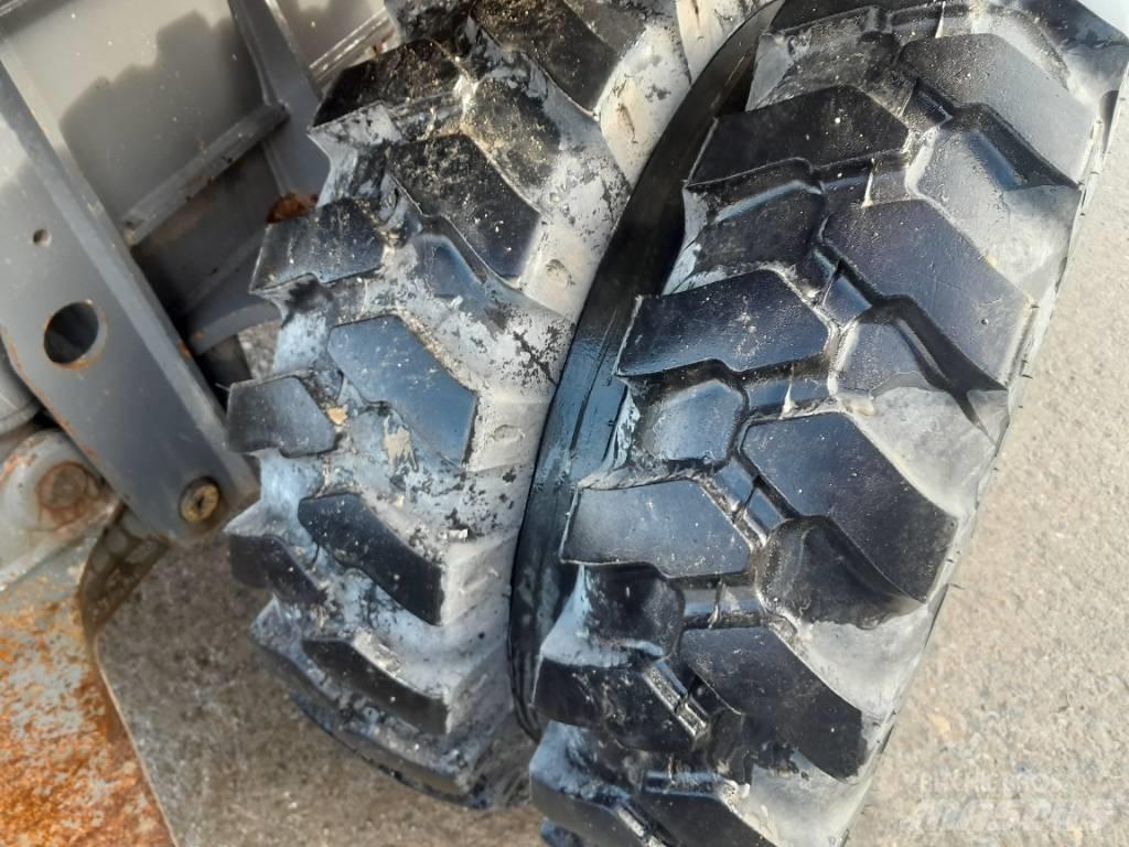 Takeuchi TB 295 W Ekskavatori uz riteņiem