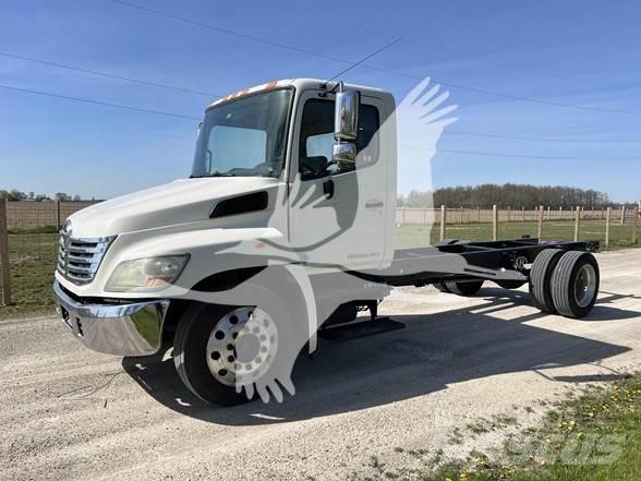 Hino 238 Šasija ar kabīni