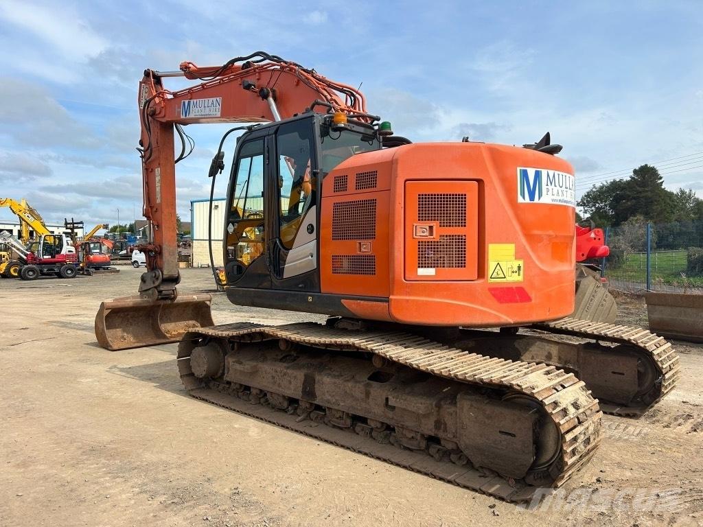 Hitachi ZX225 USLC-6 Kāpurķēžu ekskavatori