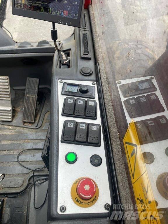 Komatsu 931 XC Harvesteri