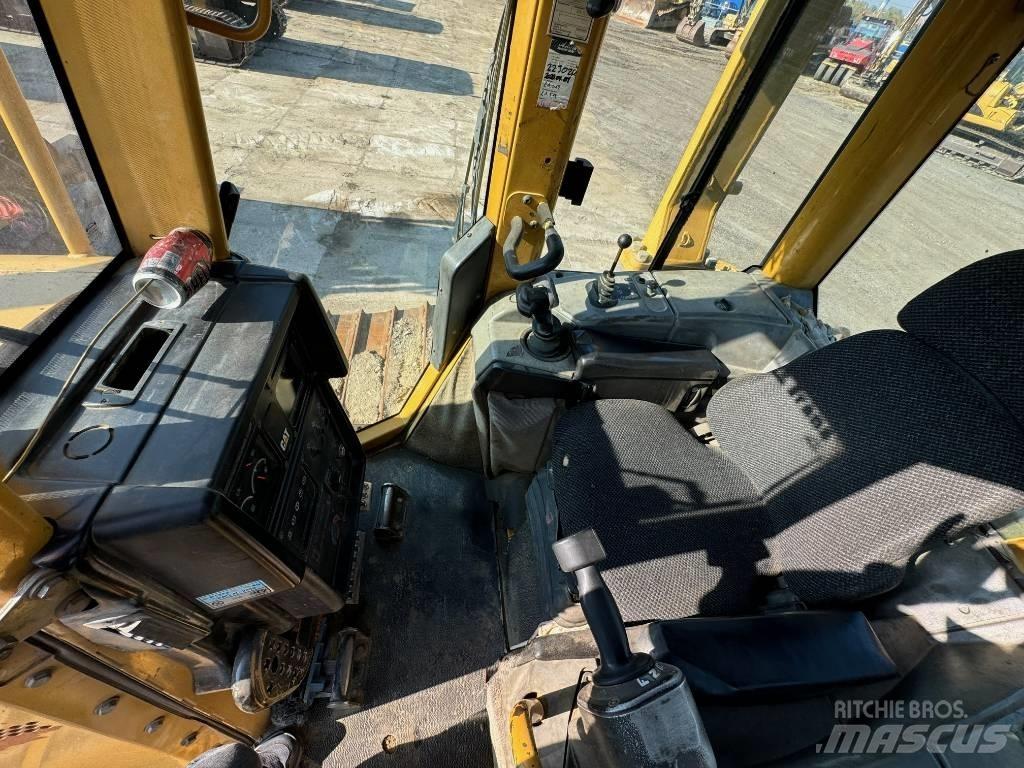 CAT D 6 N LGP Kāpurķēžu buldozeri