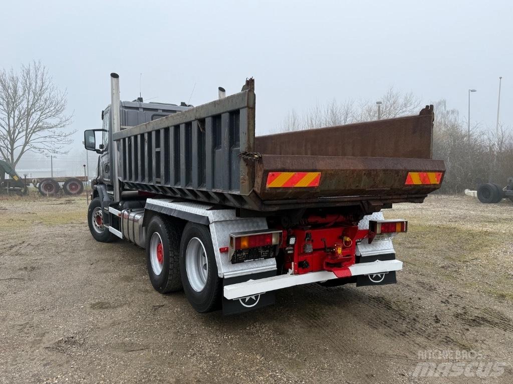 Scania T 144-530 Pašizgāzējs