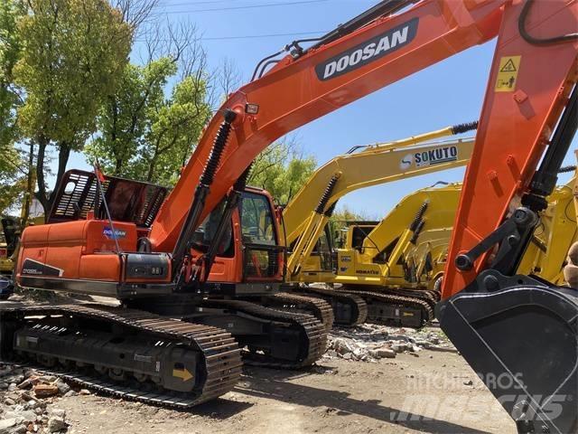 Doosan DX 225 LC Kāpurķēžu ekskavatori