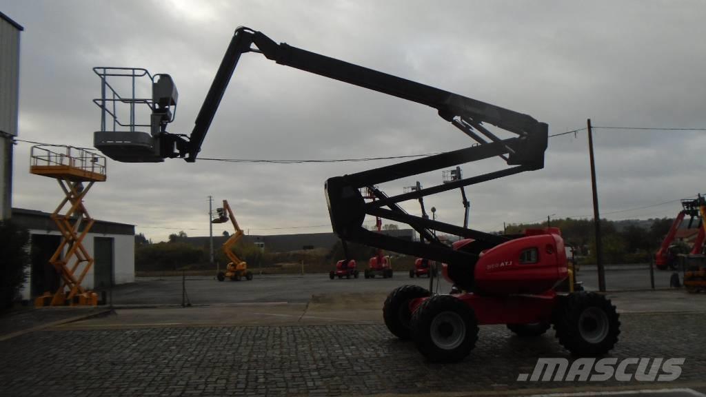 Manitou 200 ATJ Strēles pacēlāji
