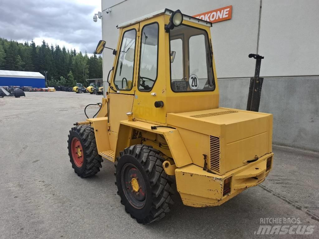 Kramer 212 Iekrāvēji uz riteņiem