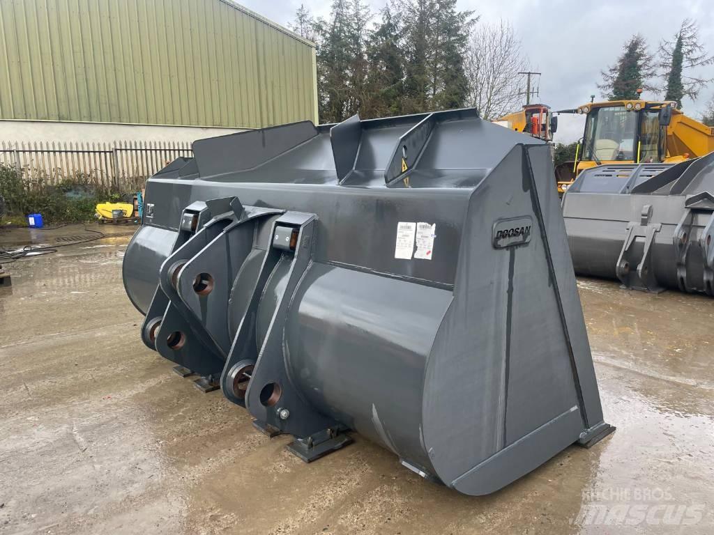 Doosan DL550 bucket Kausi