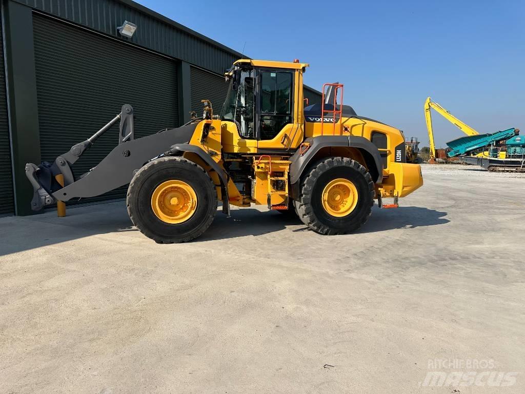 Volvo L 120 H Iekrāvēji uz riteņiem