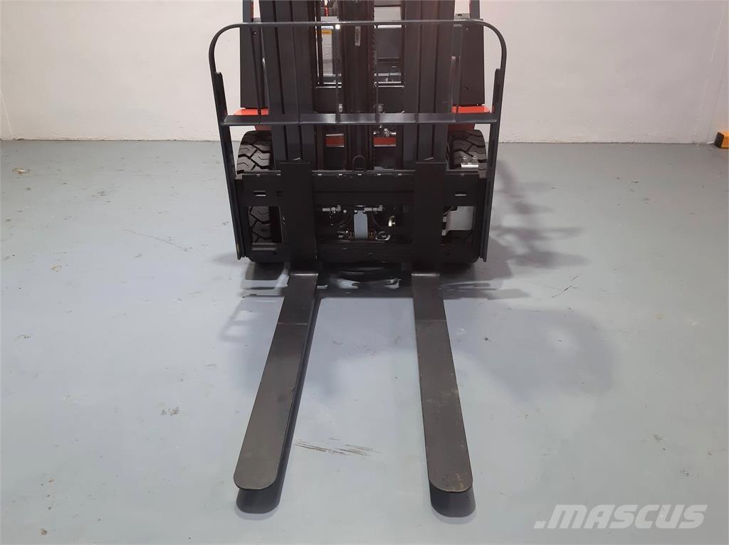 Heli CPCD25 XC26H Tehnika ar dīzeļa dzinēju