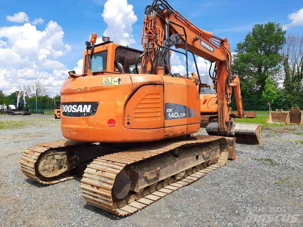 Doosan DX 140 LCR-3 Kāpurķēžu ekskavatori