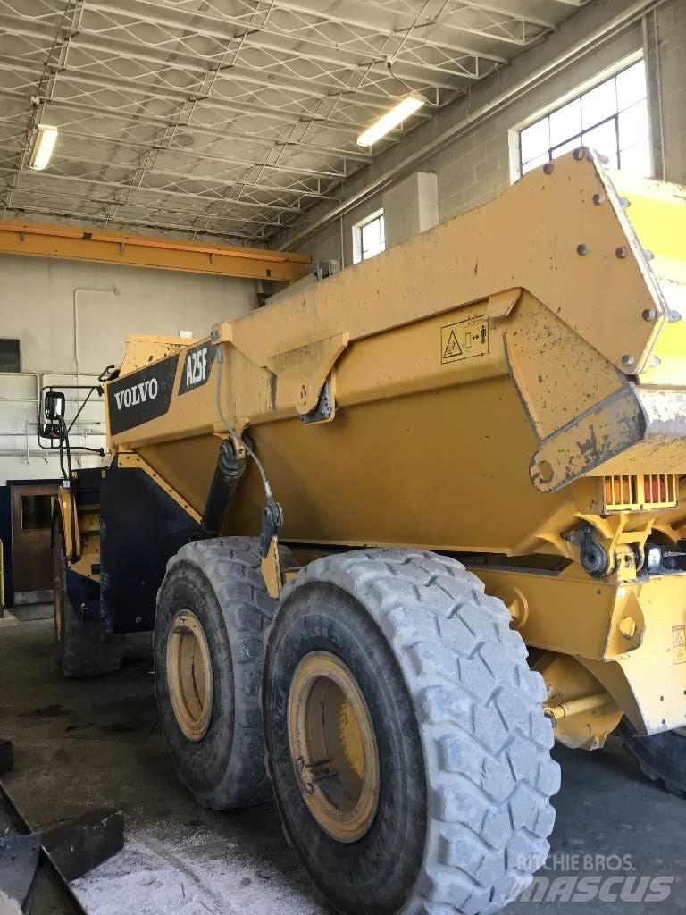 Volvo A 25 F Artikulētie pašizgāzēji