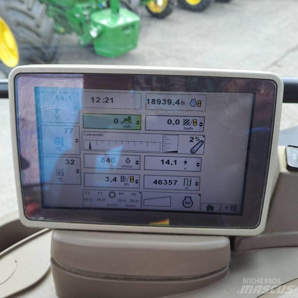 John Deere 6210 R Traktori