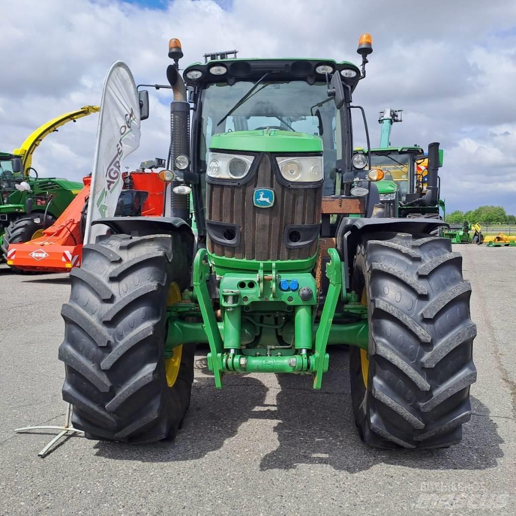 John Deere 6210 R Traktori
