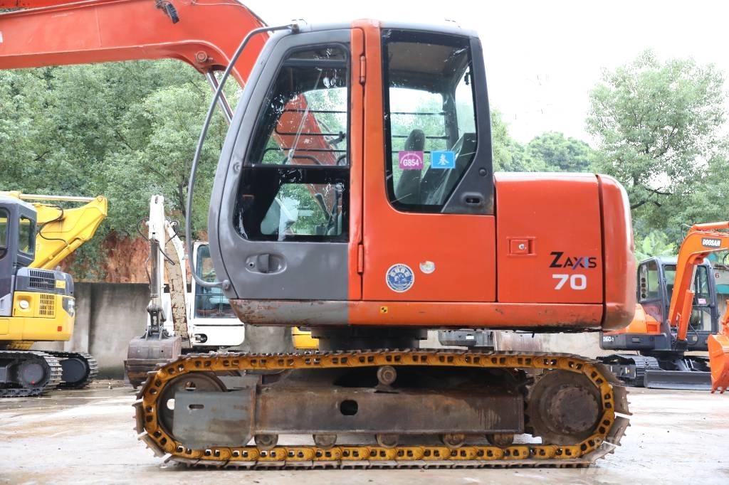 Hitachi ZX 70 Kāpurķēžu ekskavatori