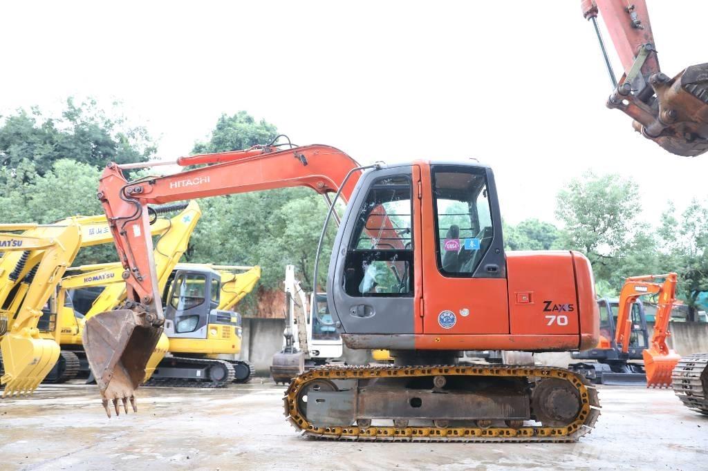 Hitachi ZX 70 Kāpurķēžu ekskavatori