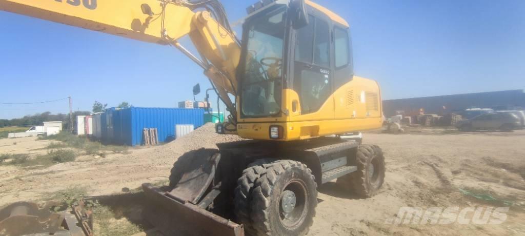 Komatsu PW 140-7 Ekskavatori uz riteņiem