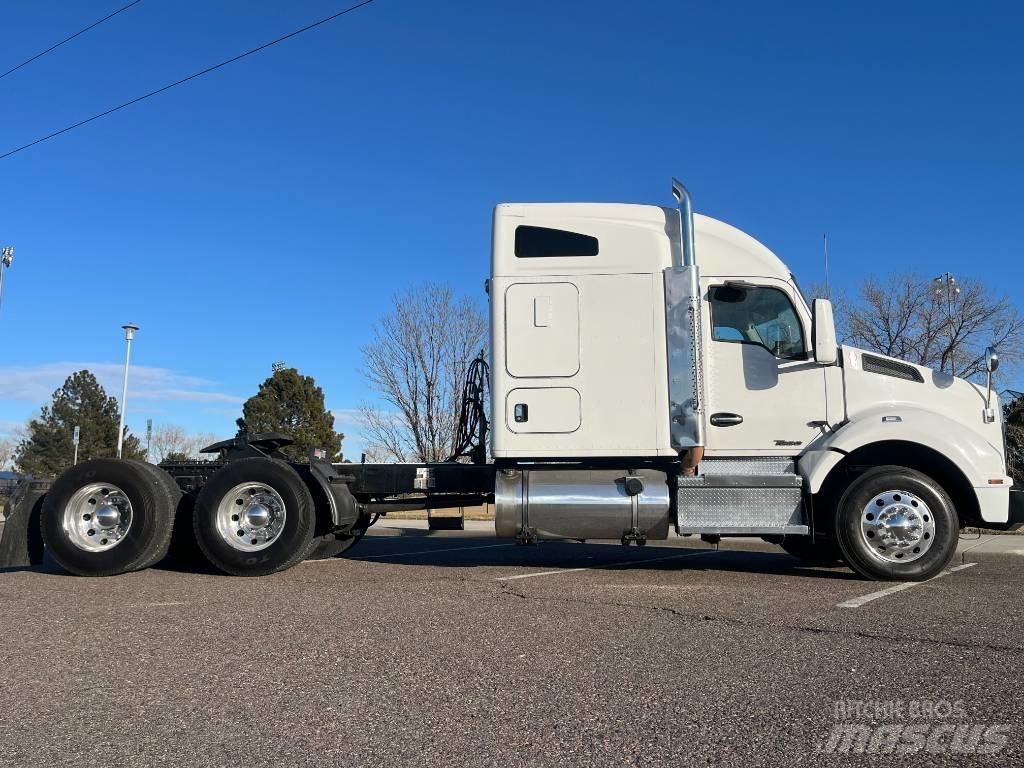 Kenworth T 880 Vilcēji