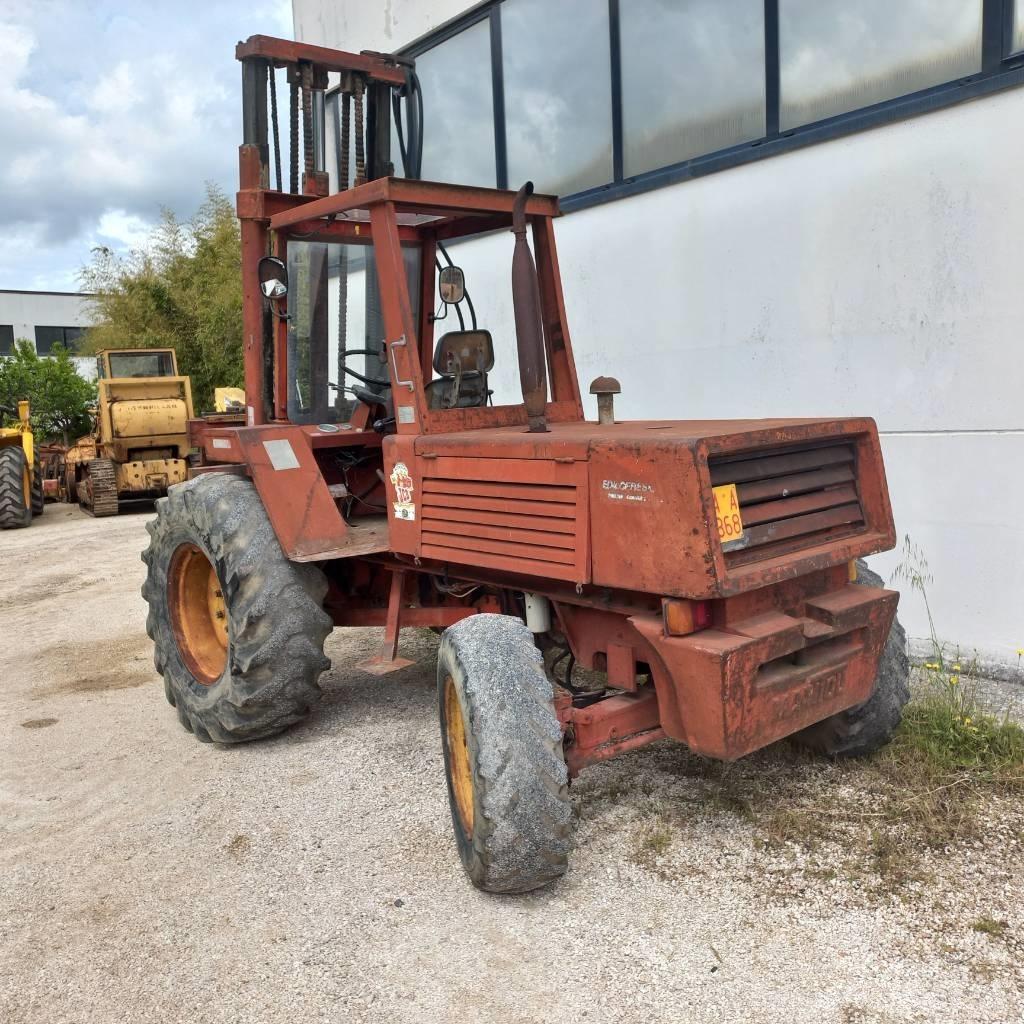 Manitou 4RM30G Tehnika ar dīzeļa dzinēju