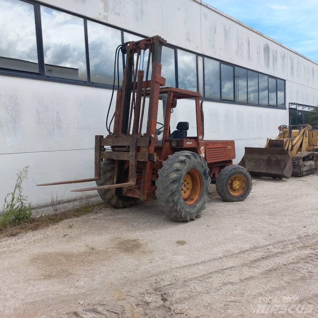 Manitou 4RM30G Tehnika ar dīzeļa dzinēju