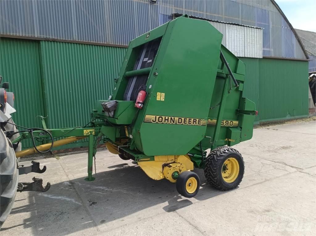 John Deere 590 Rituļu preses