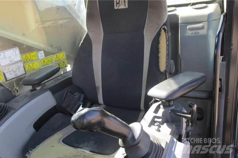 CAT 374FL Mini ekskavatori < 7 t