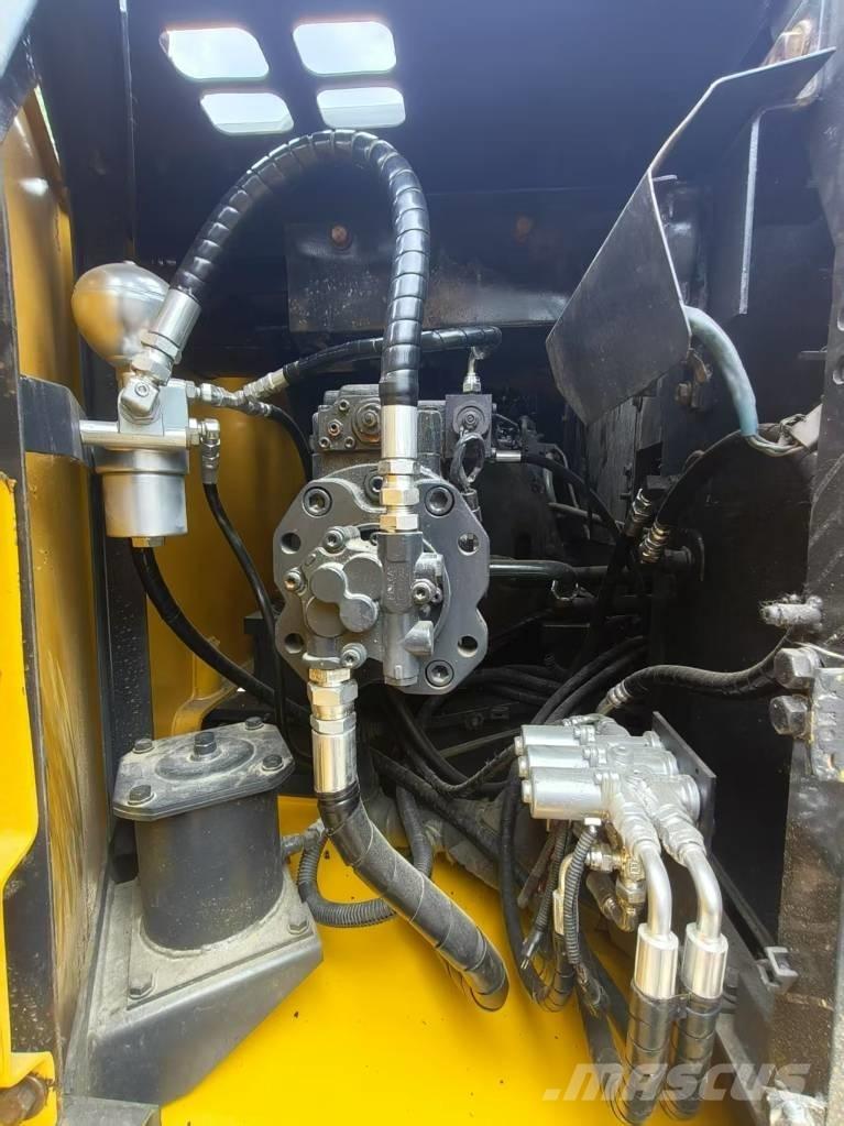 Sumitomo SH120 Kāpurķēžu ekskavatori