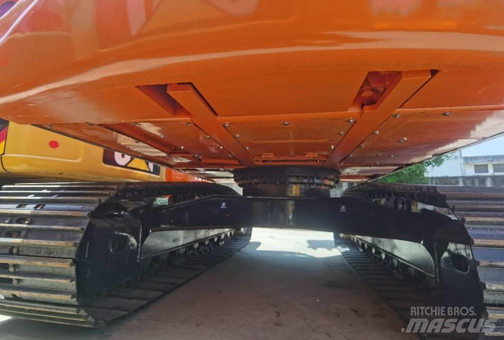 Doosan DX 225 LC Kāpurķēžu ekskavatori