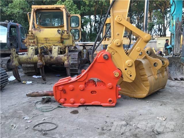 CAT 325 C Kāpurķēžu ekskavatori