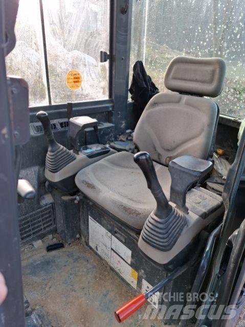 Komatsu PC27MR Mini ekskavatori < 7 t