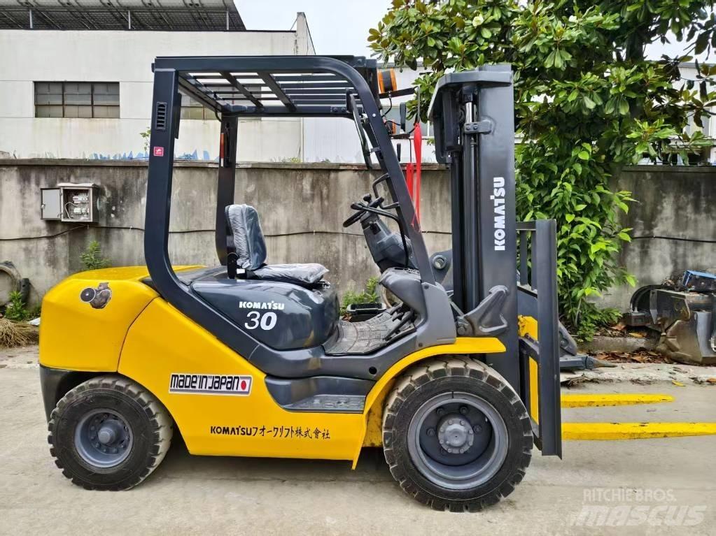 Komatsu FD 30 T-17 Tehnika ar dīzeļa dzinēju