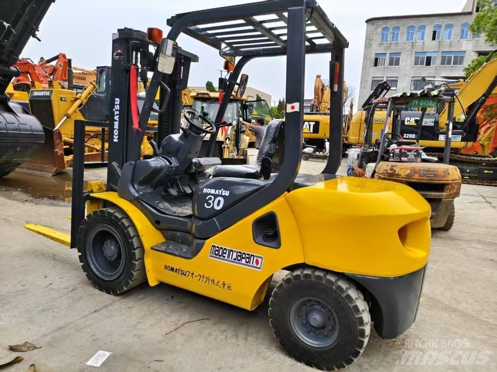 Komatsu FD 30 T-17 Tehnika ar dīzeļa dzinēju