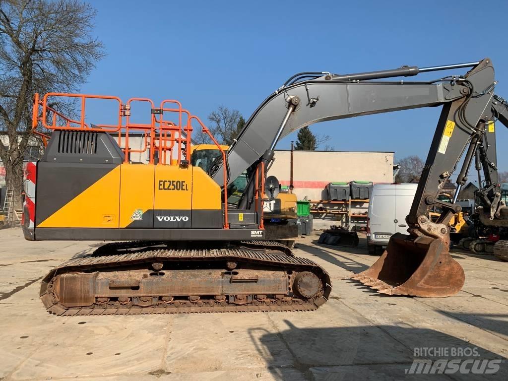 Volvo EC 250 EL Kāpurķēžu ekskavatori
