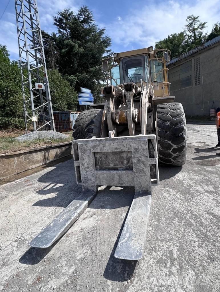 CAT 980 F Iekrāvēji uz riteņiem