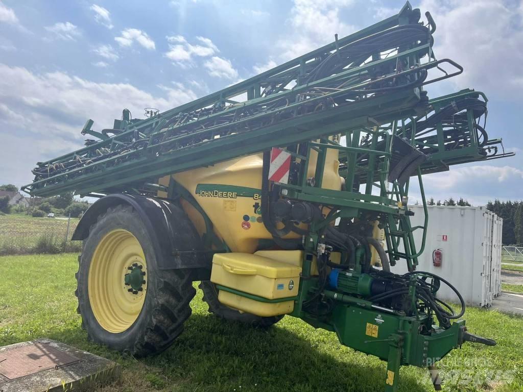 John Deere 840 i Piekabināmie smidzinātāji(miglotāji)