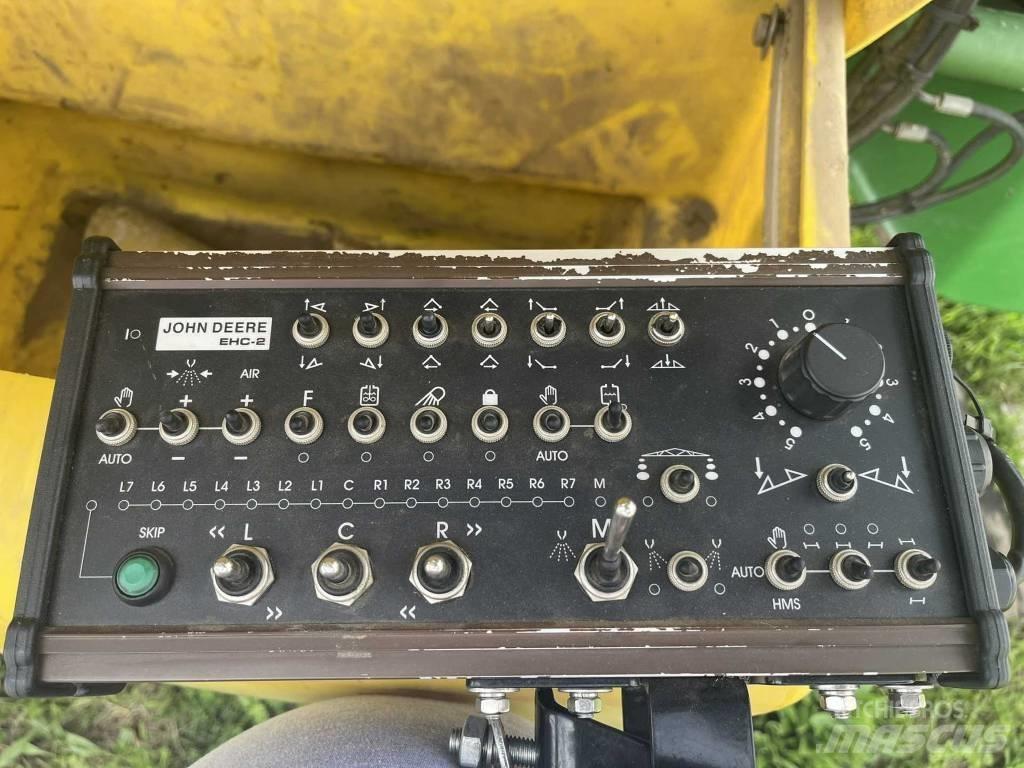 John Deere 840 i Piekabināmie smidzinātāji(miglotāji)