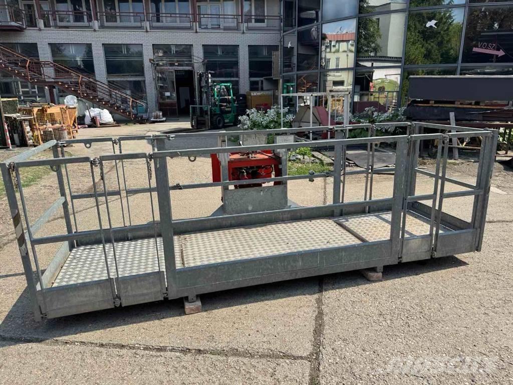 Manitou N 4M Vertikālie pacēlāji